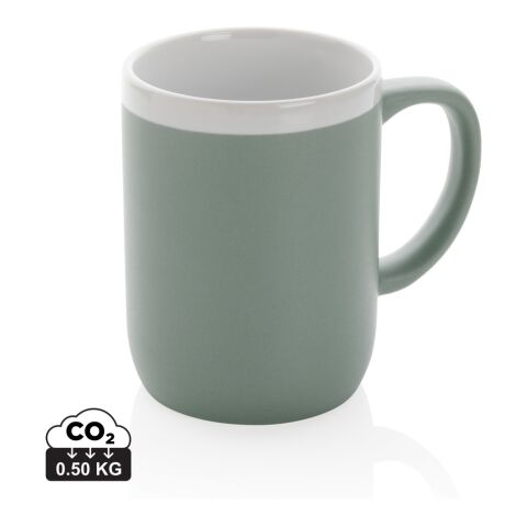 Taza de cerámica con borde blanco