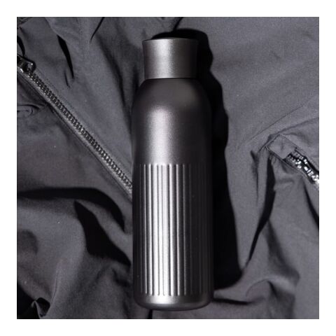 Botella de acero Sagaform Tekla Push con tapón a presión (reciclado) 500 ml Negro | sin montaje de publicidad | no disponible | no disponible