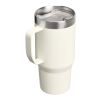 Taza Stanley Everyday Suburban 710 ml aislada de acero inoxidable reciclado Crema